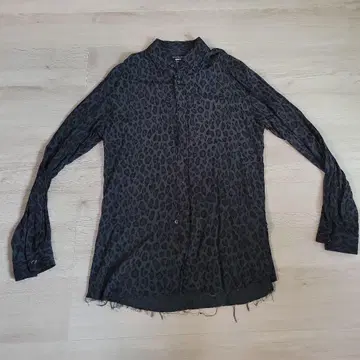 glamb 레오파드 데미지 셔츠