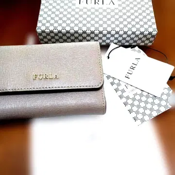 FURLA 3단 폴더형 지갑