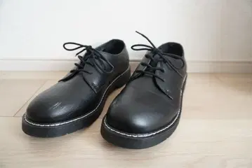 글라벨라 레이스업 슈즈