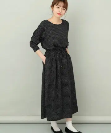 블랙 도트 무늬 롱 원피스