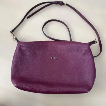 훌라 FURLA 숄더백 퍼플 (바닥에 작은 흠집 있음)