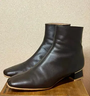 다크 브라운 가죽