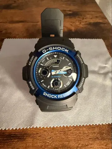CASIO G-SHOCK 블랙/블루 시계