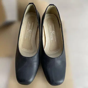 블랙 펌프스 22.5cm [ 가격 인하 ]