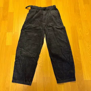 UNIQLO U 코듀로이 턱 와이드 팬츠 사이즈 S 다크 그레이