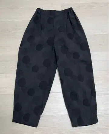 무모쿠테키 도트 자카드 와이드 코쿤 팬츠 블랙