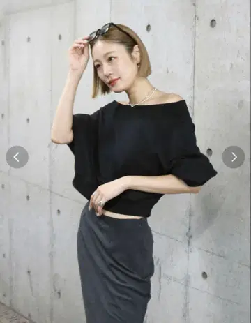 택 포함 새상품 Ungrid 오프숄더 맨투맨