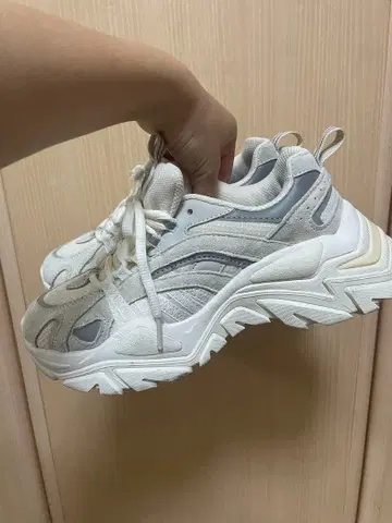 FILA 통굽 더티 스니커즈