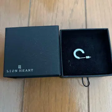 라이언 하트 실버 후프 귀걸이 (한쪽용)