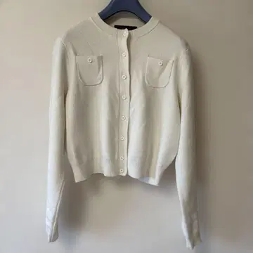 CABAN 아이보리 버튼 가디건