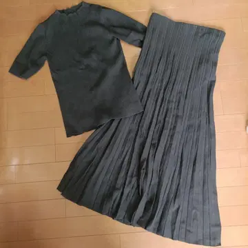 다크 브라운 리브 니트 스커트 셋업 mila owen