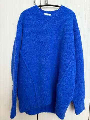 유나이티드 애로우즈 알파카 혼방 크루넥 니트 블루