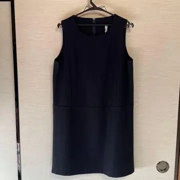 NOMBRE IMPAIR 네이비 슬리브리스 원피스