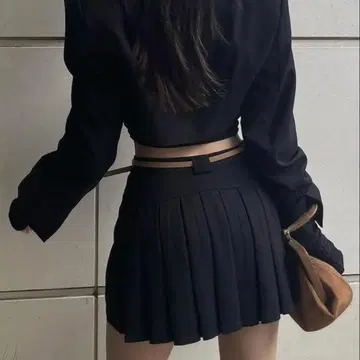 meltthelady back pleats skirt