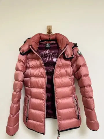 케이프 혼 핑크 다운 자켓