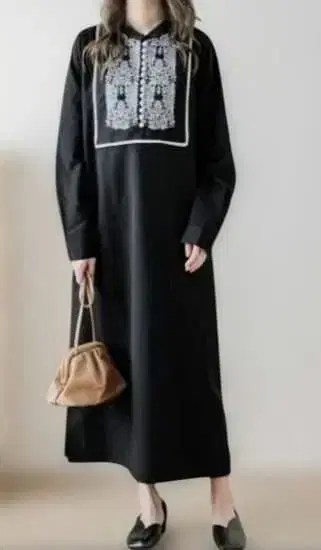 [ La-gemme ] 긴팔 원피스 자수 블랙 롱 원피스