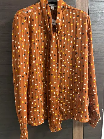 나라 까미체 사이즈 V 리본 포함 도트 무늬 긴팔 셔츠