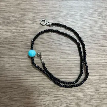 블랙 스피넬 목걸이