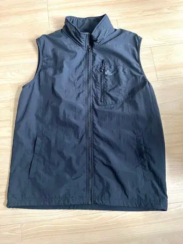 블랙 집업 베스트 폴리에스테르