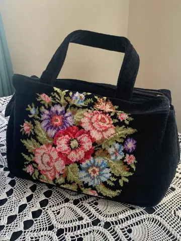 [ 새상품 FEILER 페이러 ] 꽃무늬 블랙 핸드백 독일제 슈니르 직조