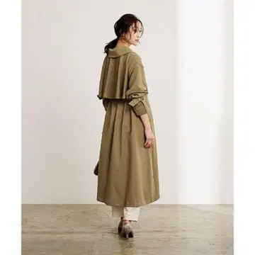 [ ur's ] 프릴 요크 트렌치코트