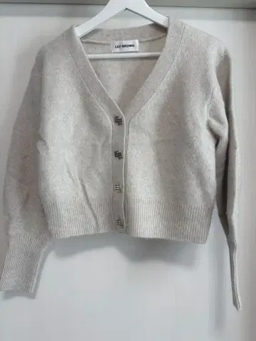 릴리 브라운 가디건