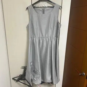 17 사이즈 실버 슬리브리스 원피스 퍼 카라 부착