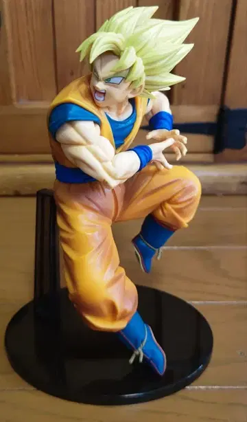 드래곤볼 슈퍼 사이어인 손오공 피규어