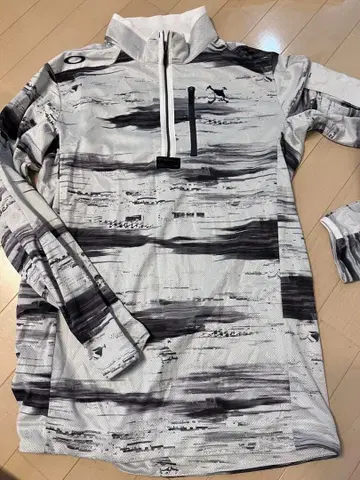 Oakley 하프 지퍼 셔츠 화이트/블랙