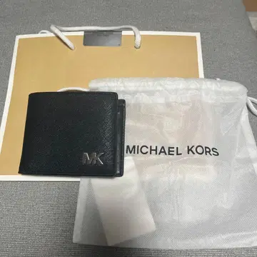 컨디션 최상! MICHAEL KORS 블랙 접이식 지갑