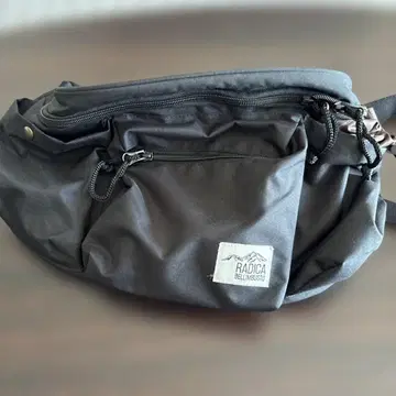 RADIGA 블랙 바디백