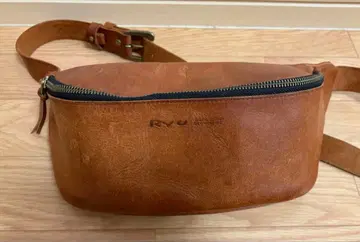 RYU 가죽 바디백 브라운