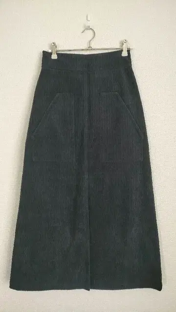 [ 새상품급 ] 비어즐리 코듀로이 타이트 스커트