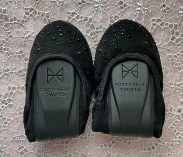 BUTTERFLY TWISTS 블랙 플랫슈즈