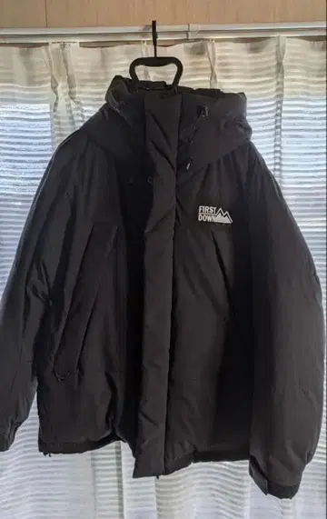 FIRST DOWN 블랙 다운 자켓 L 사이즈