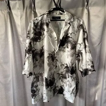 Unrelaxing 플로럴 프린트 반팔 셔츠