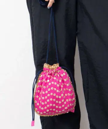 미사용 [ ne Quittez pas/  ] 도트 자수 복조리 백