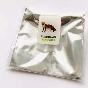 만박 스미토모관 핀 배지