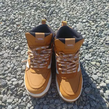 VANS 브라운 하이컷 스니커즈
