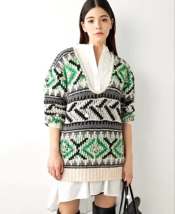 Whim gazette THE PAUSE 자카드 U넥 풀오버