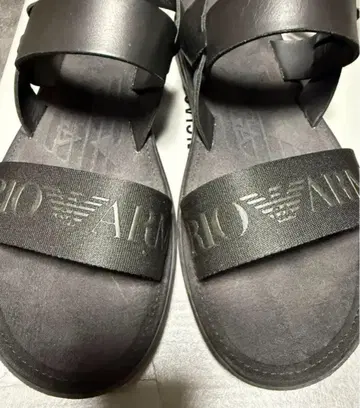 ARMANI 블랙 샌들