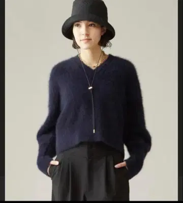 martinique/FOX 숏 풀오버 니트