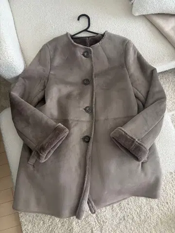 Ray BEAMS 무스탕 코트 모카