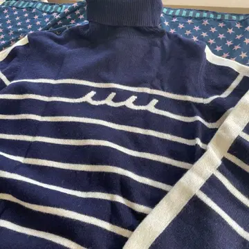 새상품급 muta 무타 네이비 화이트 스트라이프 터틀넥 니트 L