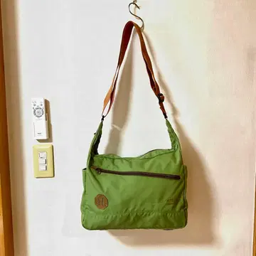 AIGLE 그린 숄더백 에이글