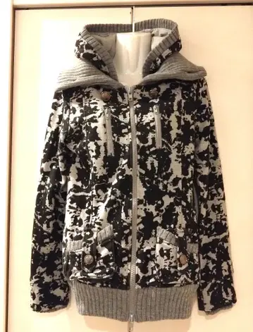 세일! 아주 멋진 후드티형 아우터 d.i.a. 좋아하는 분에게도