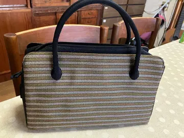 리큐 백 일본 의류용 백 골드와 블랙 스트라이프