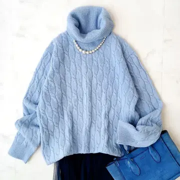 새상품급 아쿠아 스큐텀 고급 울 캐시미어 터틀넥 케이블 니트