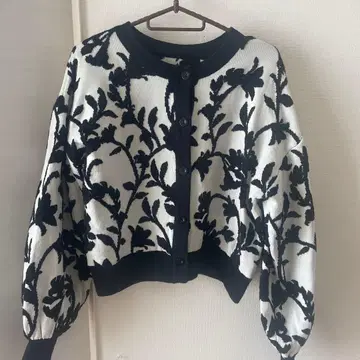 화이트 블랙 가디건 프리 사이즈