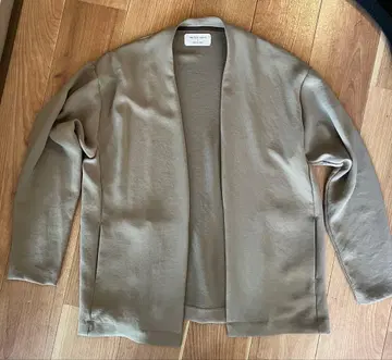 UNITED TOKYO 베이지 가디건